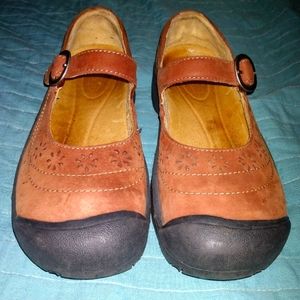 Keen women's shoes
